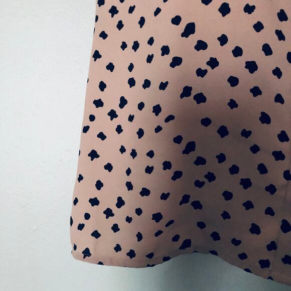 Ann Taylor LOFT SZ S Jagged Dots Career Top Blouse Pink Animal Print - Picture 4 of 9